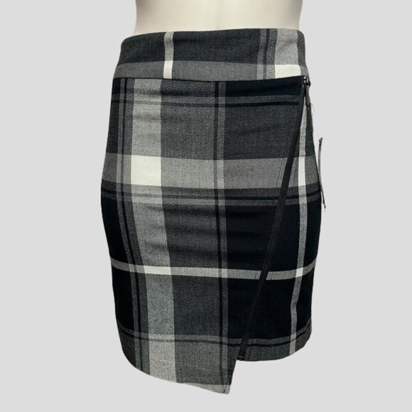 NWT Le Chateau Black & White Check A-line Asymmetrical Skirt - Picture 1 of 8